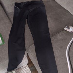 Black High-Waist Cropped Leggings